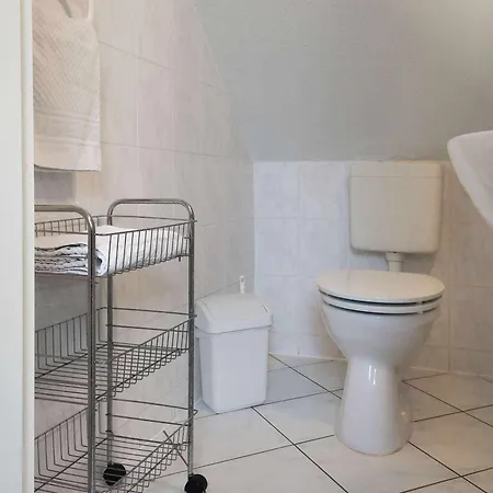 Apartment Drei Rosen 4 *